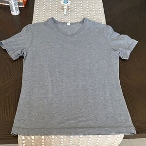 Lululemon Athletica Gray Crew Neck Tee